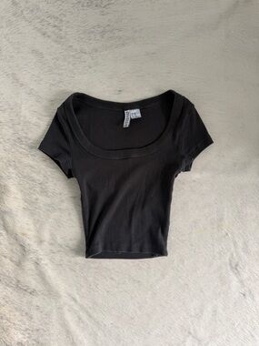 Dark green cropped baby tee